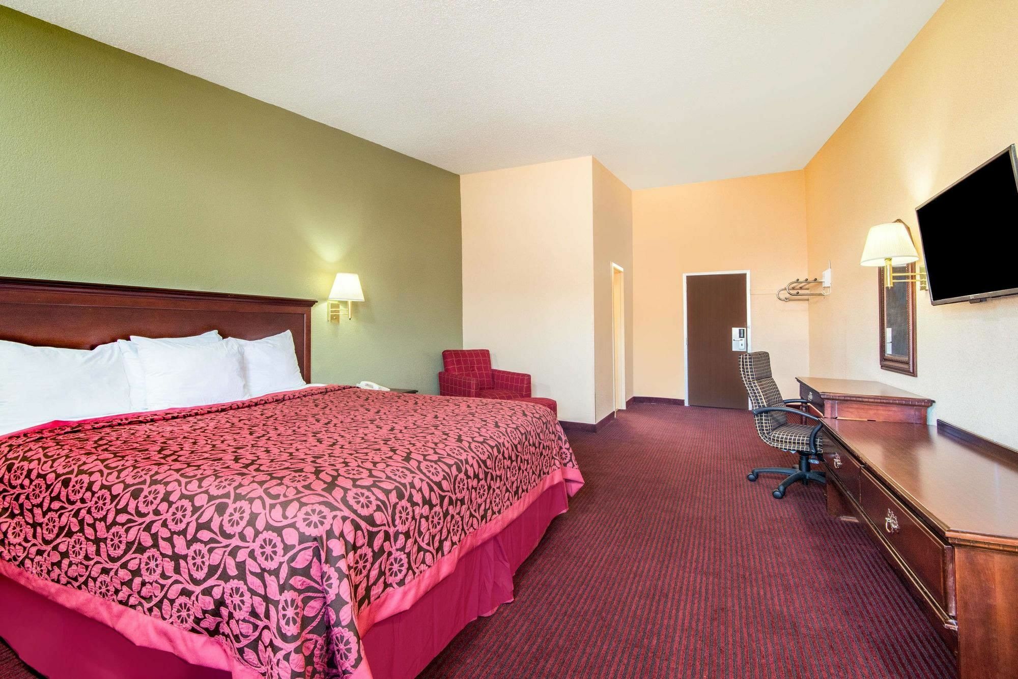 Days Inn By Wyndham Grove City Columbus South Exterior photo