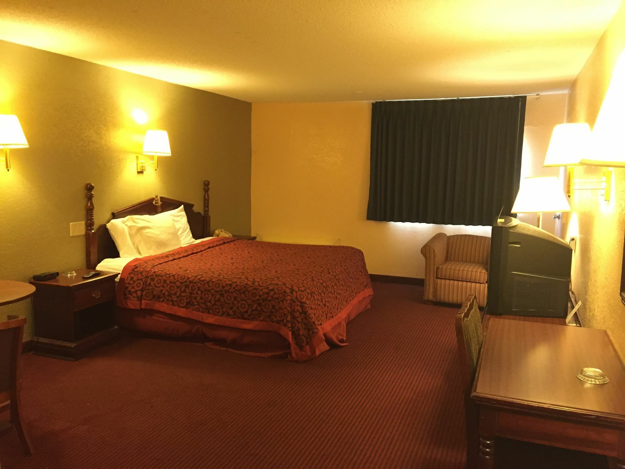Days Inn By Wyndham Grove City Columbus South Exterior photo
